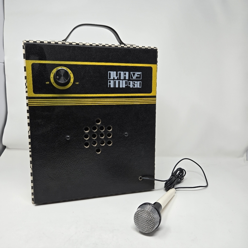 VIntage Dyna VF amp 450 Model Z36j2522 With Microphone For Parts No Battery